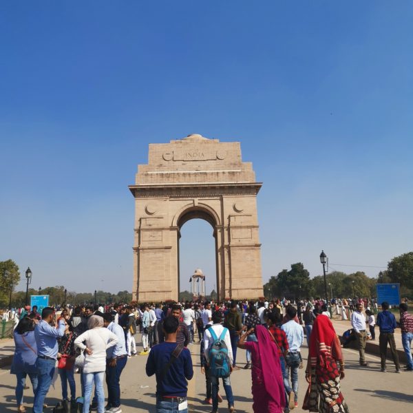 Crowds at India Gate